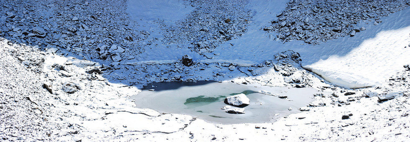 Lago Roopkund. Wikimedia Commons
